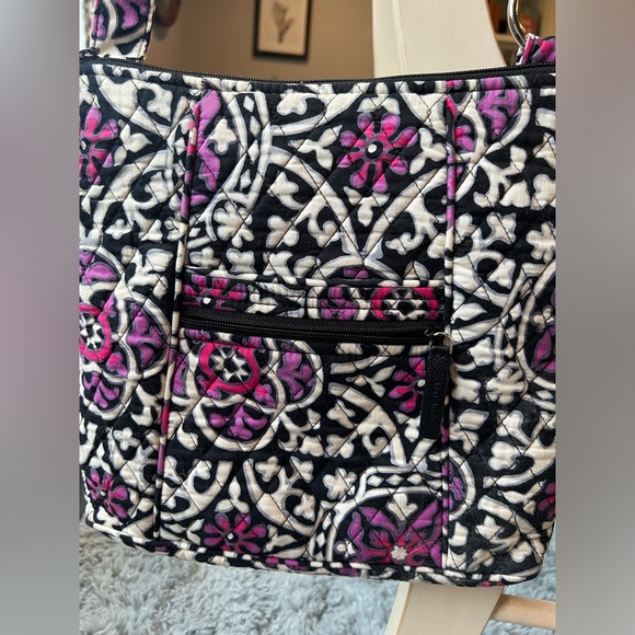 Vera Bradley Hipster in Scroll Medallion Pattern - Picture 2 of 7